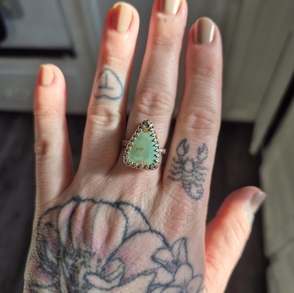 Sterling Silver and Turquoise Ring Size 7 - Picture 10 of 10